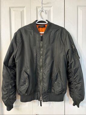 Ring of Fire Men's Fly Weight Bomber Jacket Sz Medium